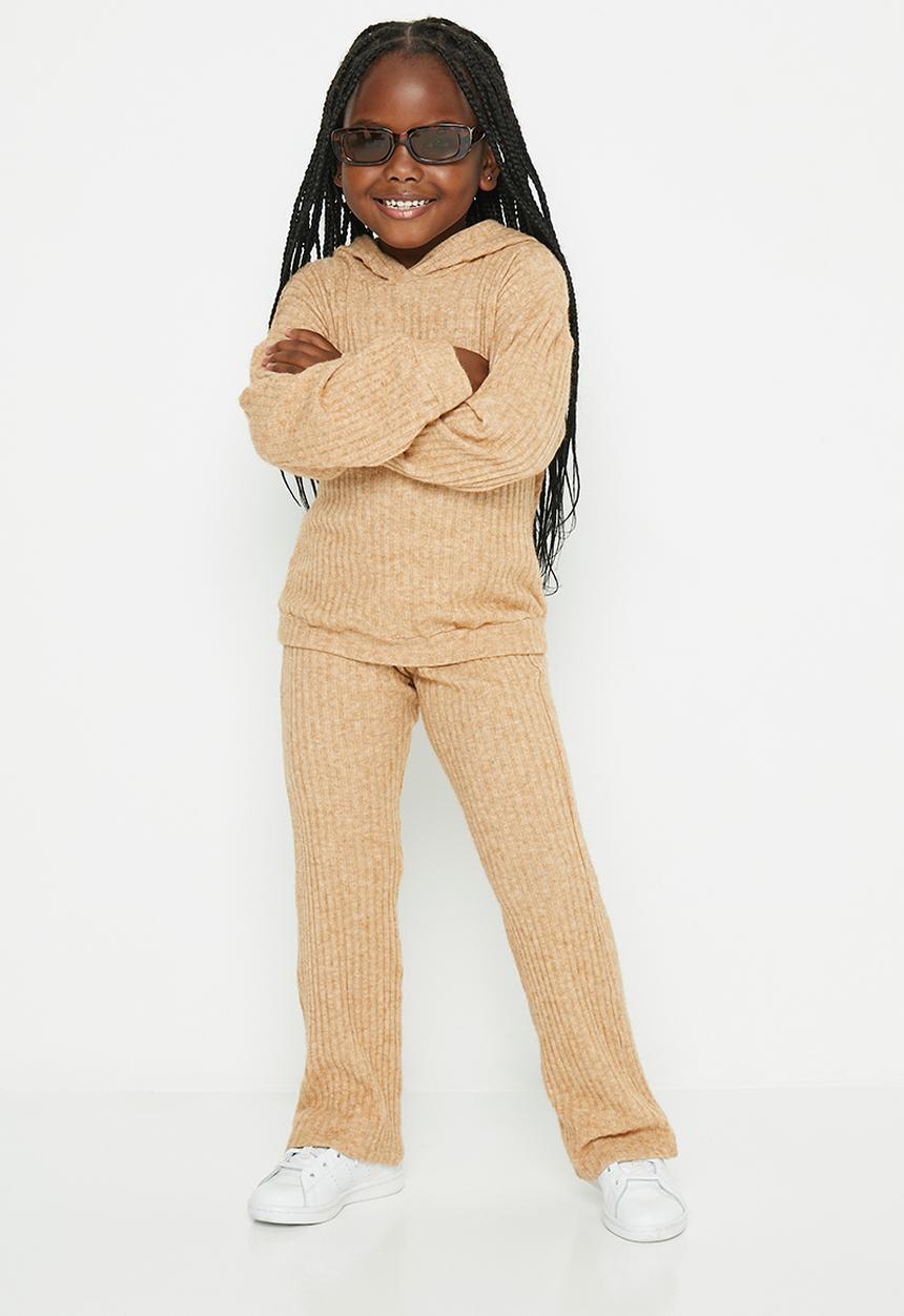 Superbalist - Younger girls lounge set - brown sugar
