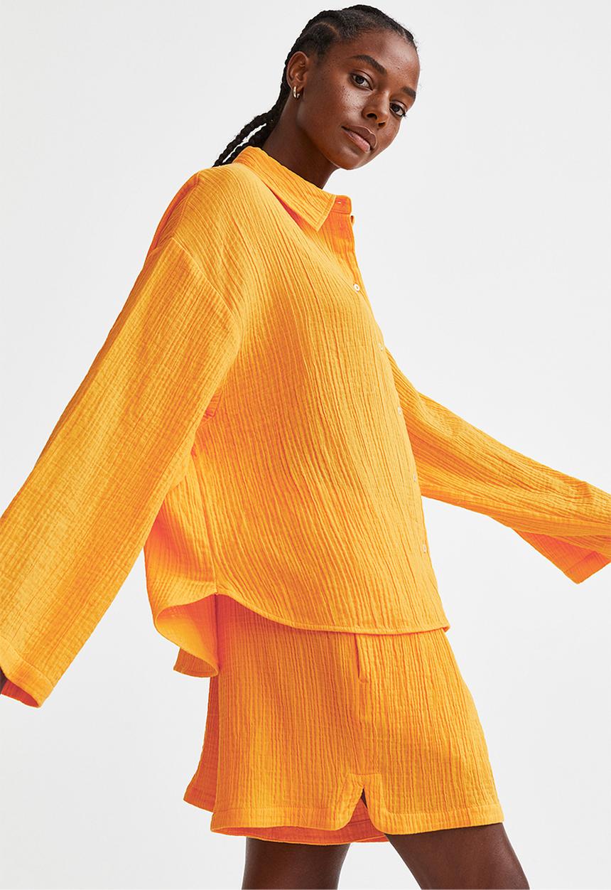 H&M - Crinkled cotton shirt - dark yellow