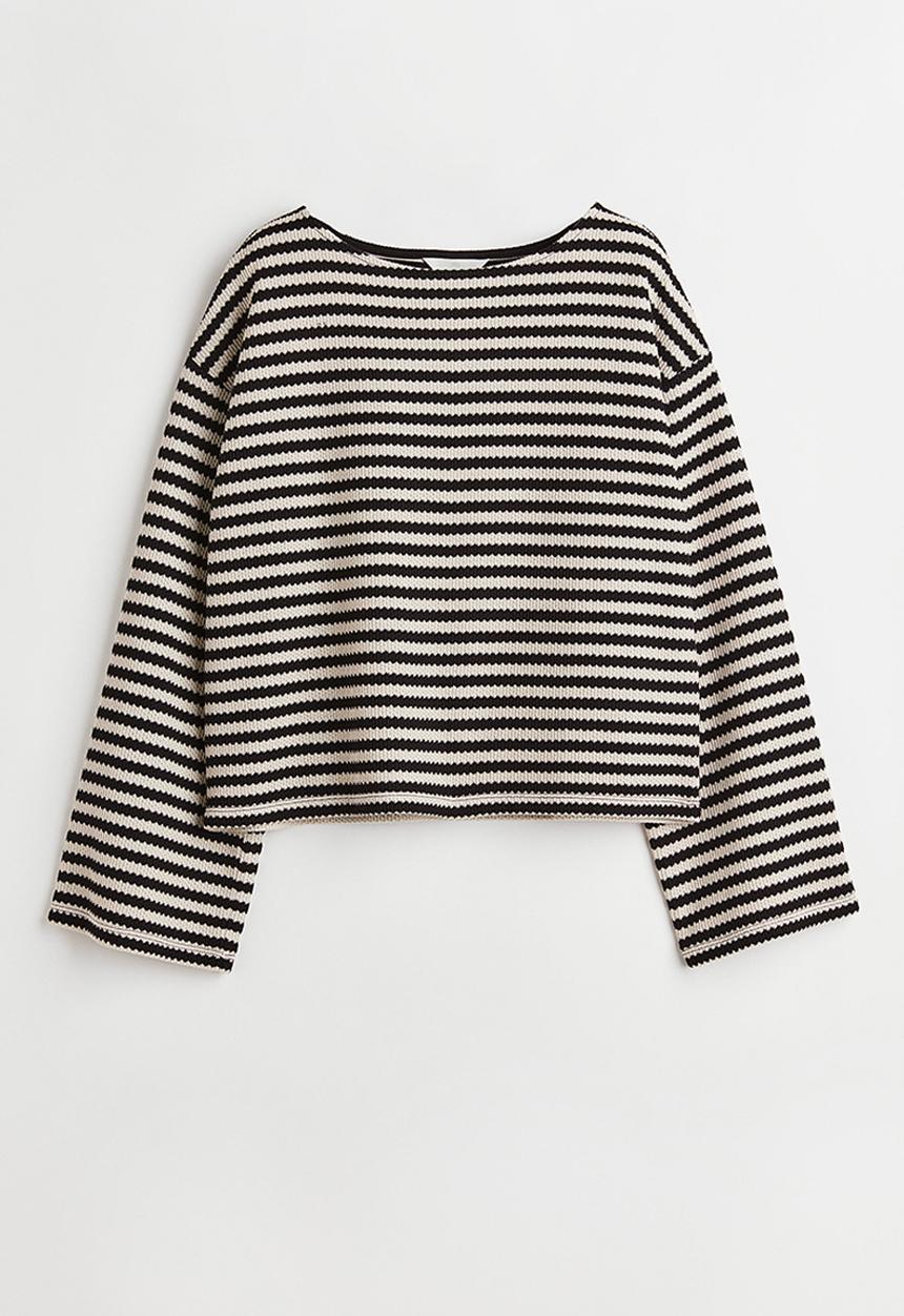H&M - Knitted boxy-style jumper - light beige/striped