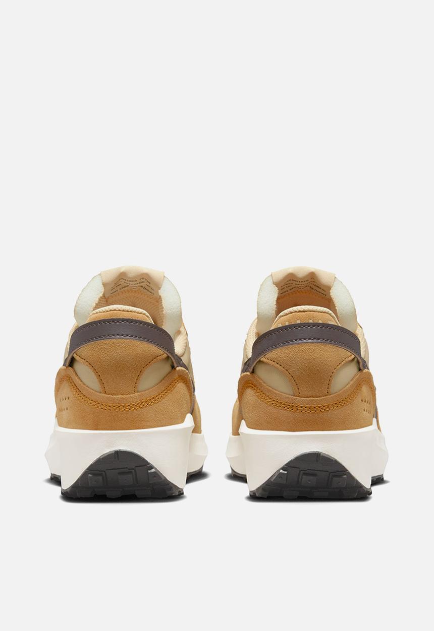 Nike - Waffle Debut