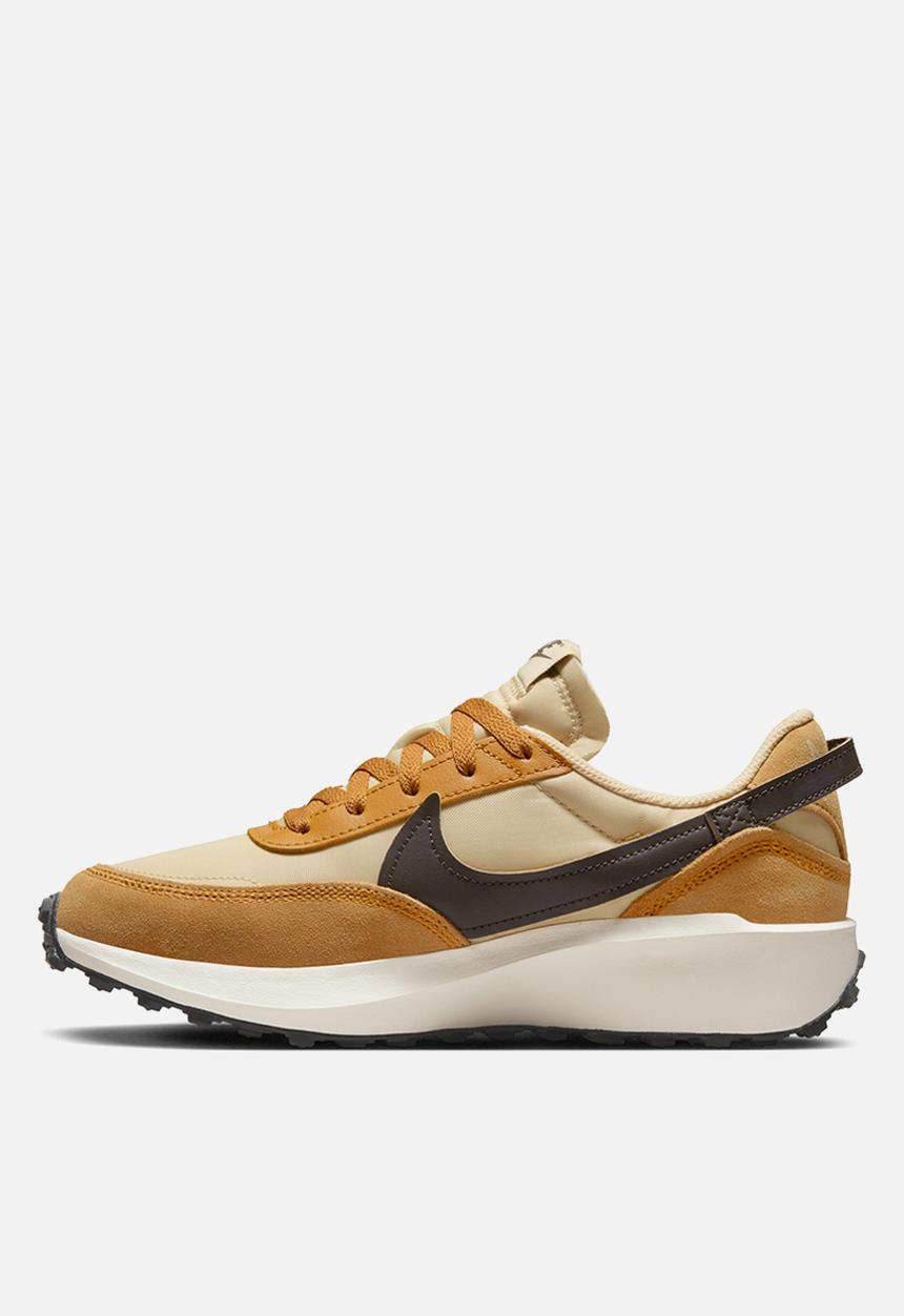 Nike - Waffle Debut