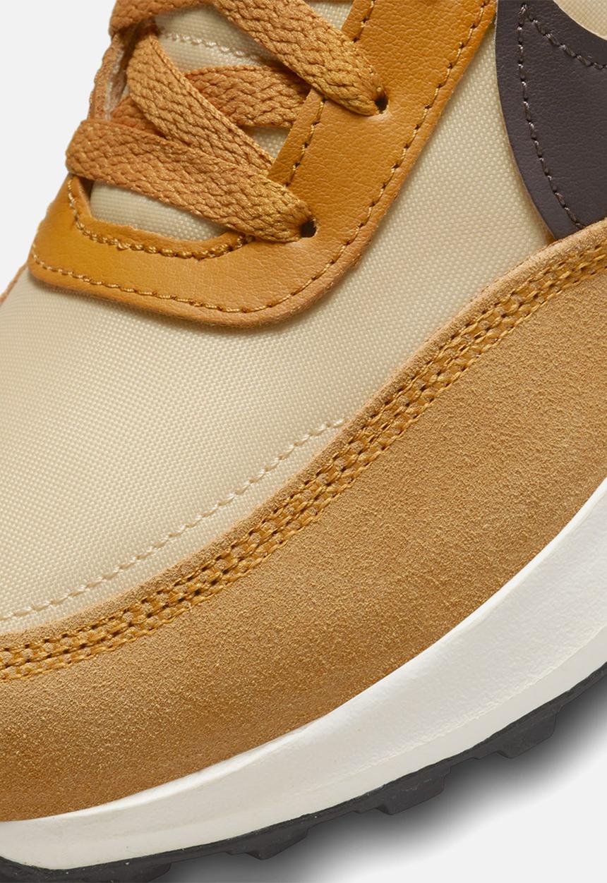 Nike - Waffle Debut