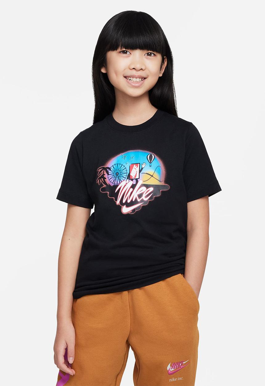 Nike - U nsw tee seasonal futura - black