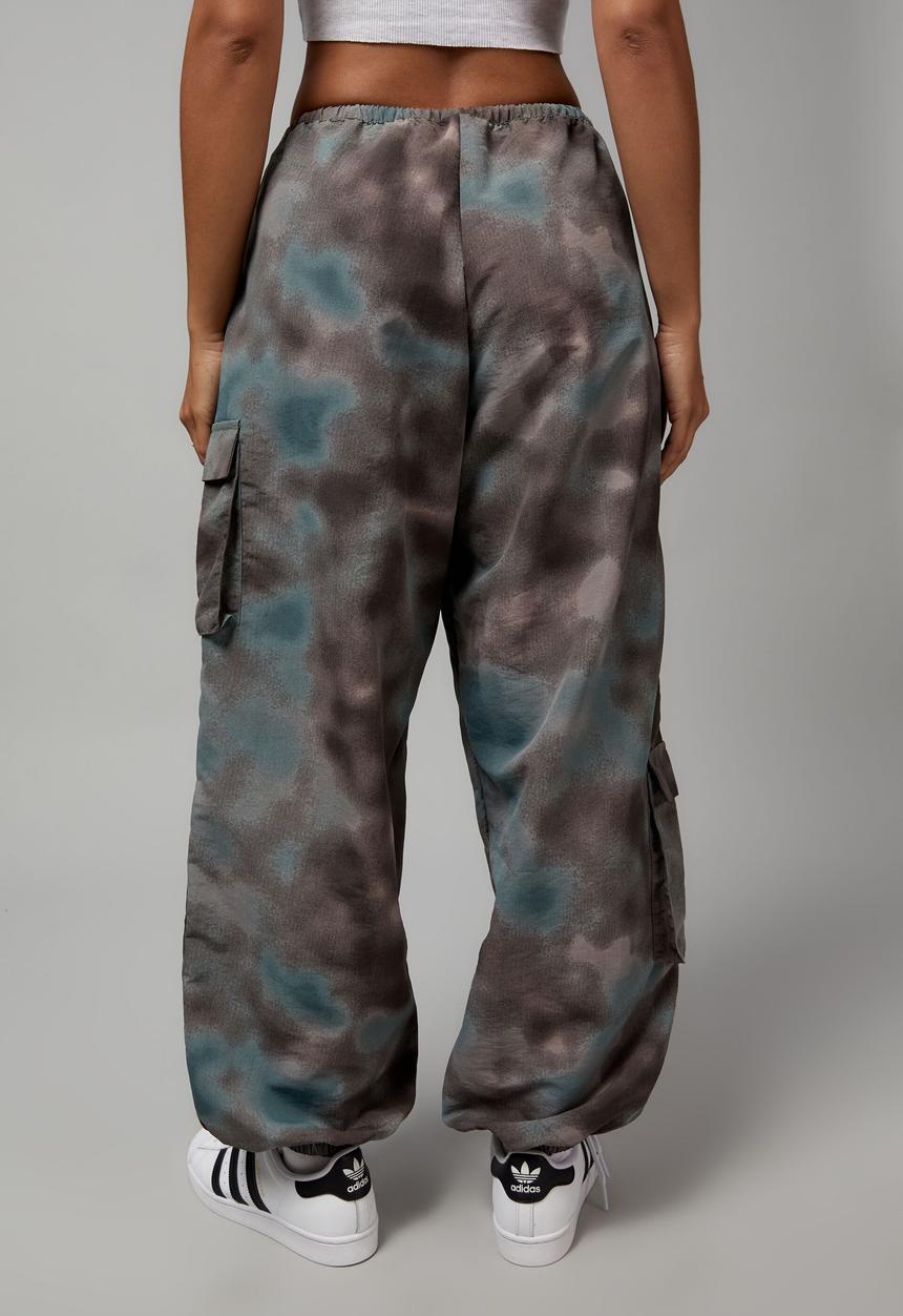 Factorie - Relaxed lightweight track pant - swamp camo