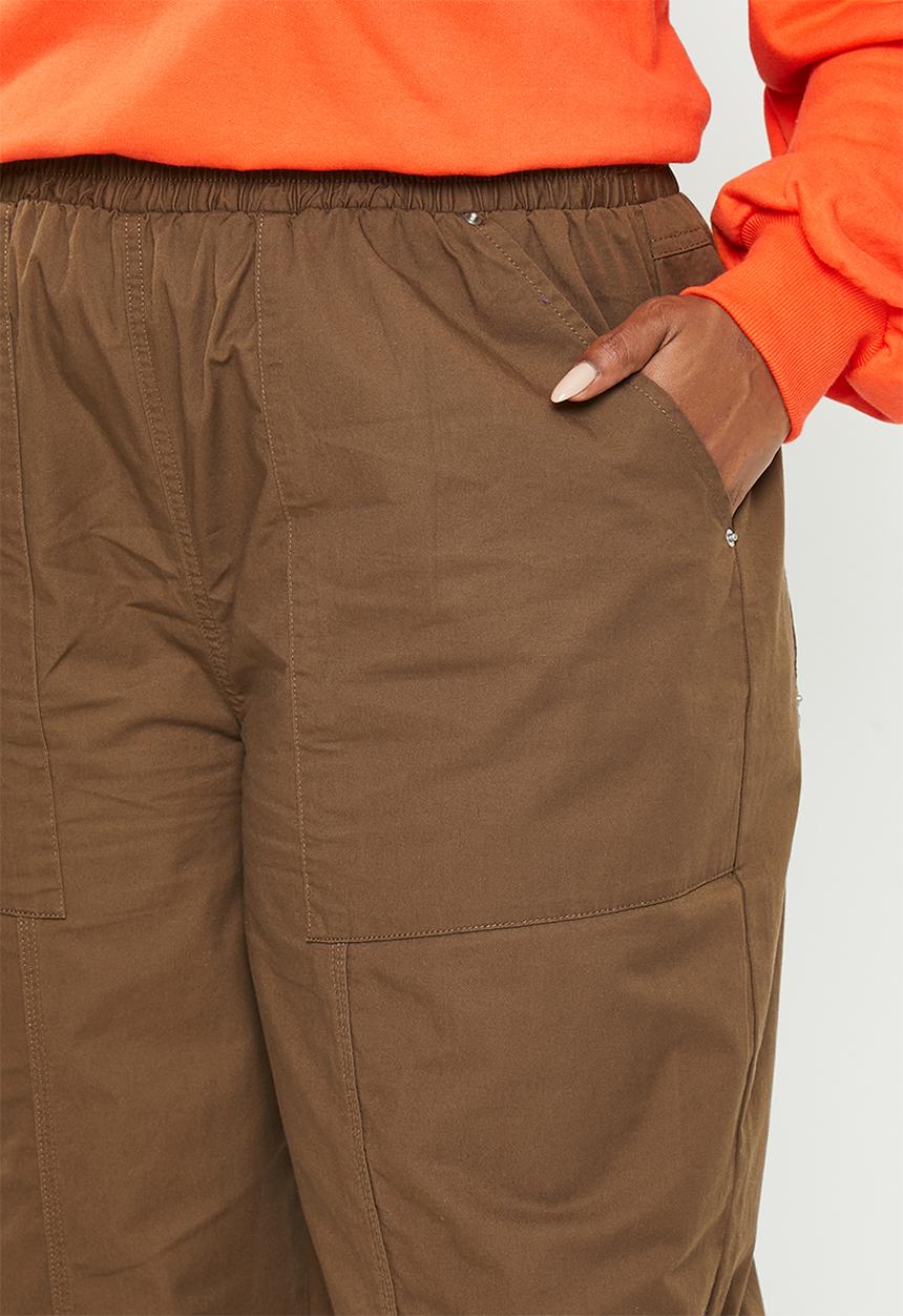 Cotton On - Curve quinn cargo pant - rich brown