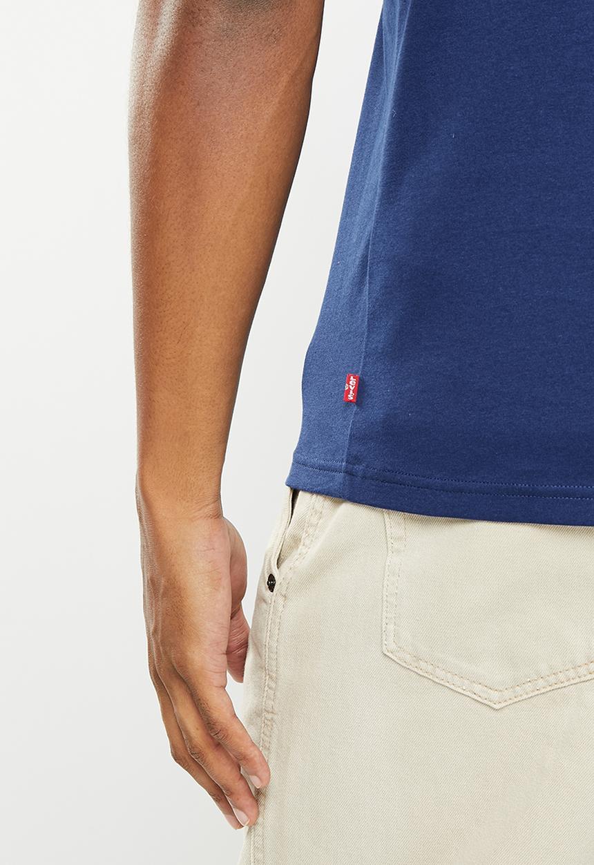 Levi’s® - Rectangle branded grp tee 02 - deep depth