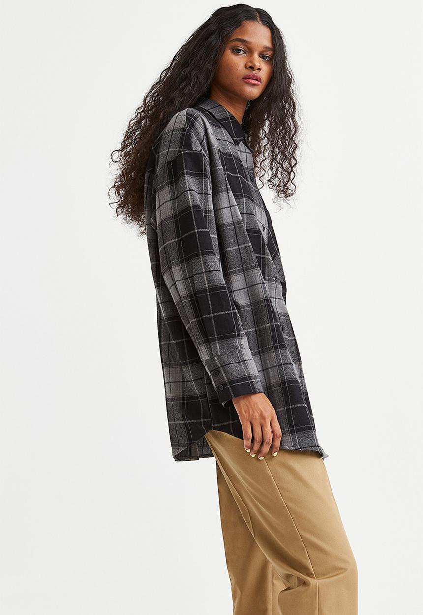 H&M - Oversized flannel shirt -  black/checked