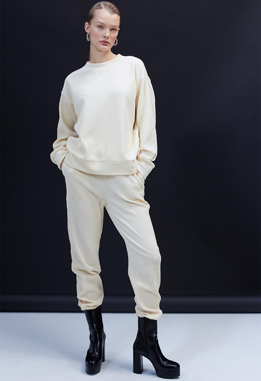 H&M - Velour joggers - cream