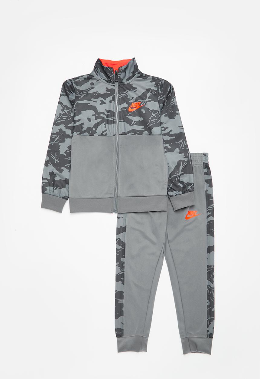 Nike - Nkb b nsw club camo aop tricot - smoke grey