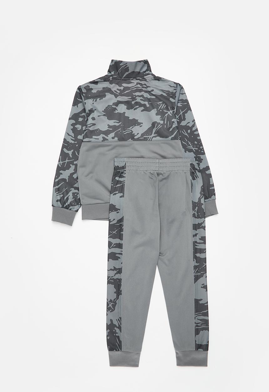 Nike - Nkb b nsw club camo aop tricot - smoke grey