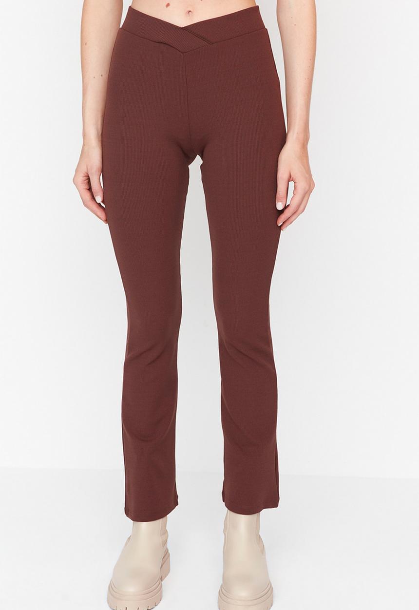 Trendyol - Ribbed knitted leggings - brown