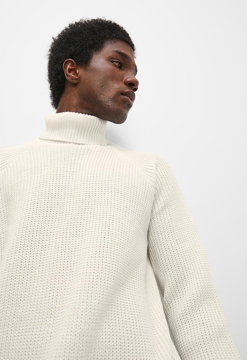 Superbalist - Regular fit chunky textured roll neck - cream