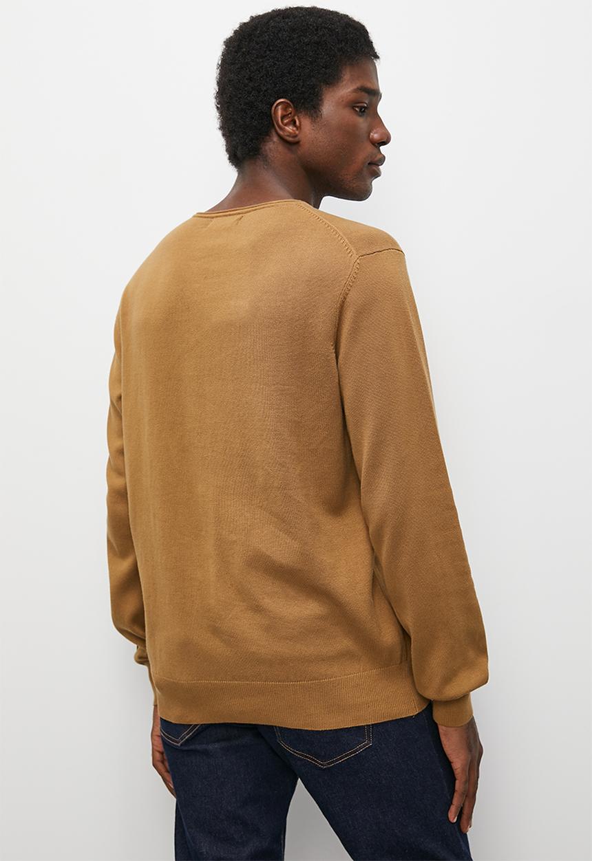 Superbalist - Slim fit l/s crew neck knit - burnt brick