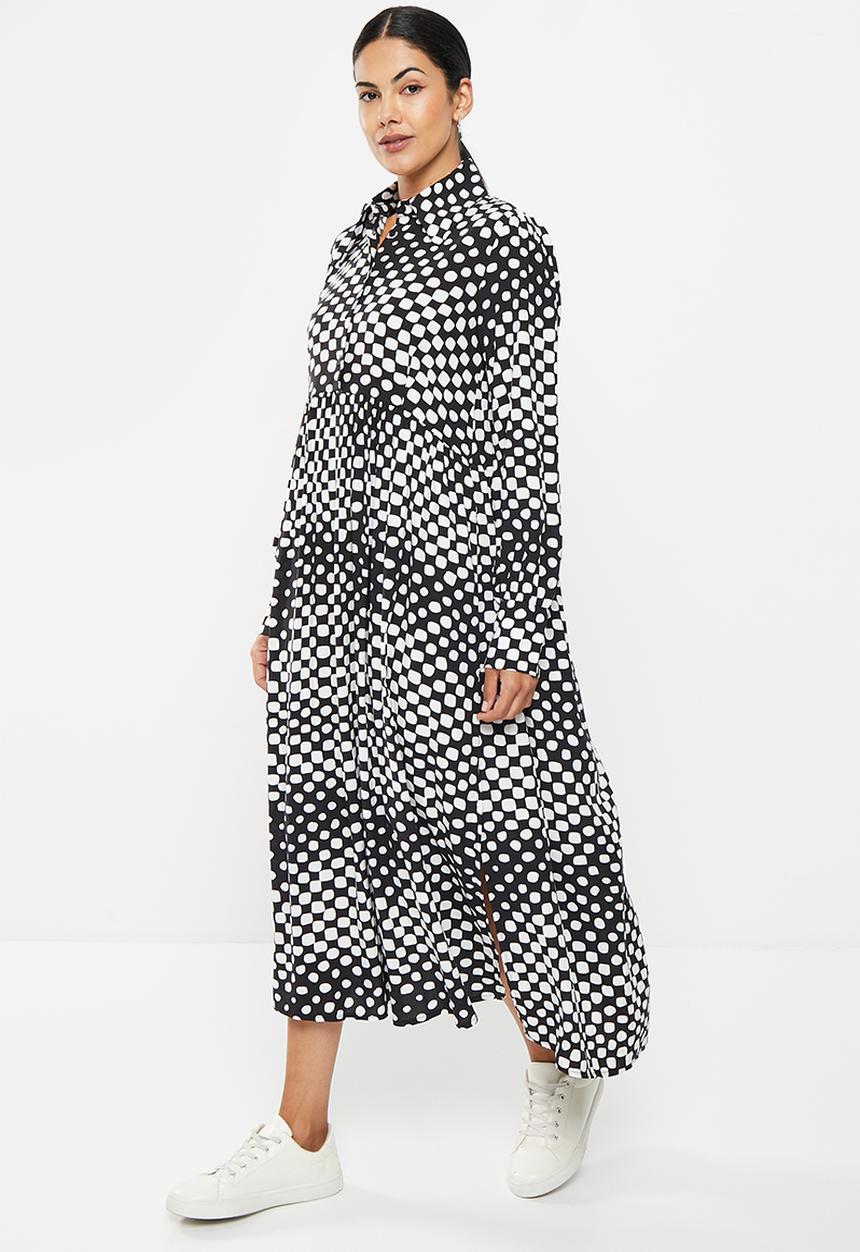 Me&B - Shirt dress Midi - disco black & white