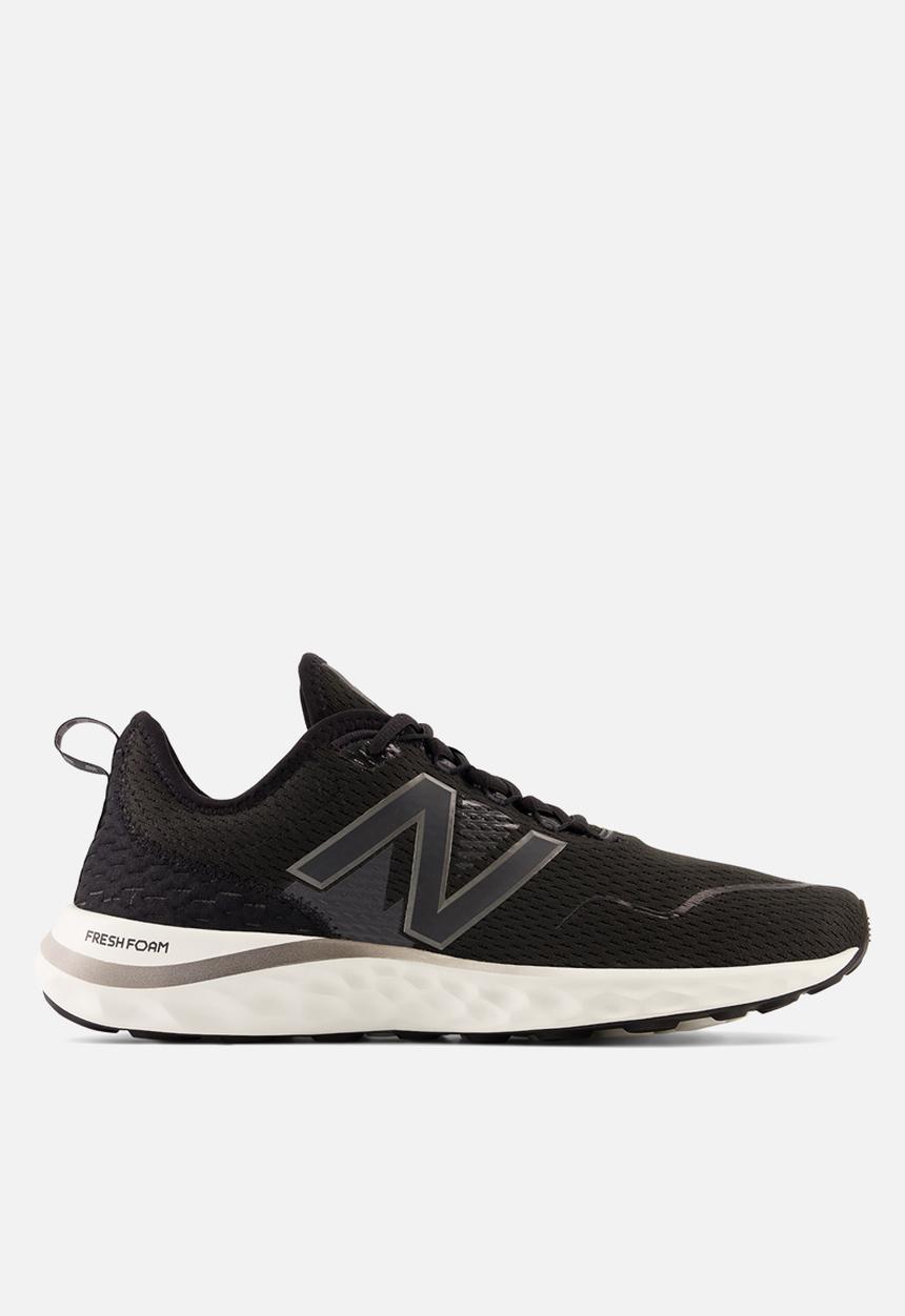 New Balance  - Fresh Foam SPT V4