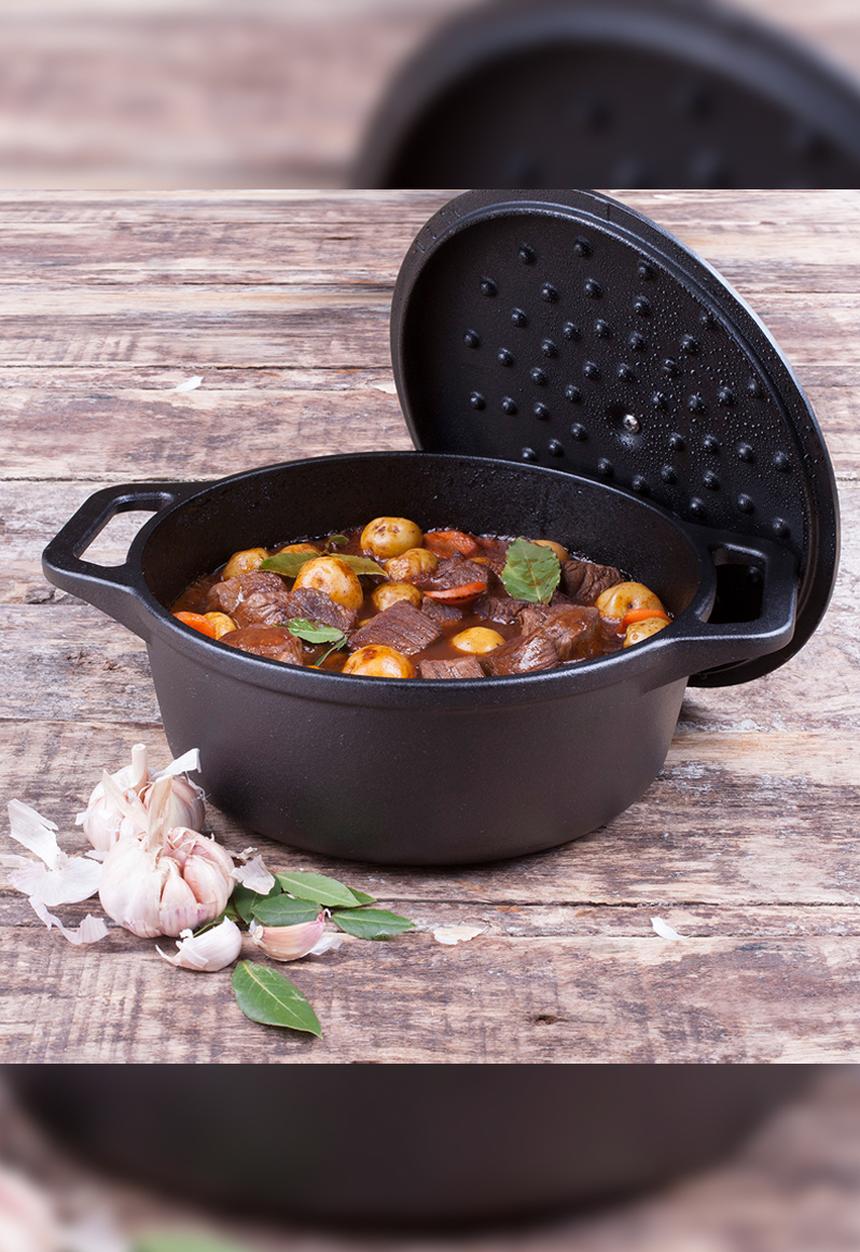 Victoria - 3.8L Cast iron casserole with cast iron lid - black enamelled