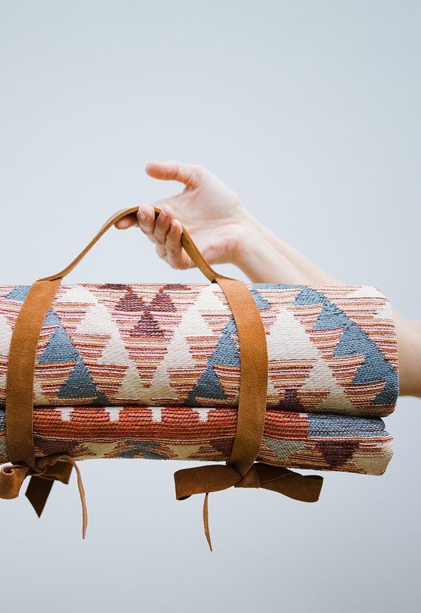 Ecru - Picnic kelim - clay