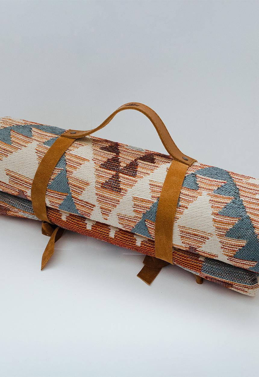 Ecru - Picnic kelim - clay