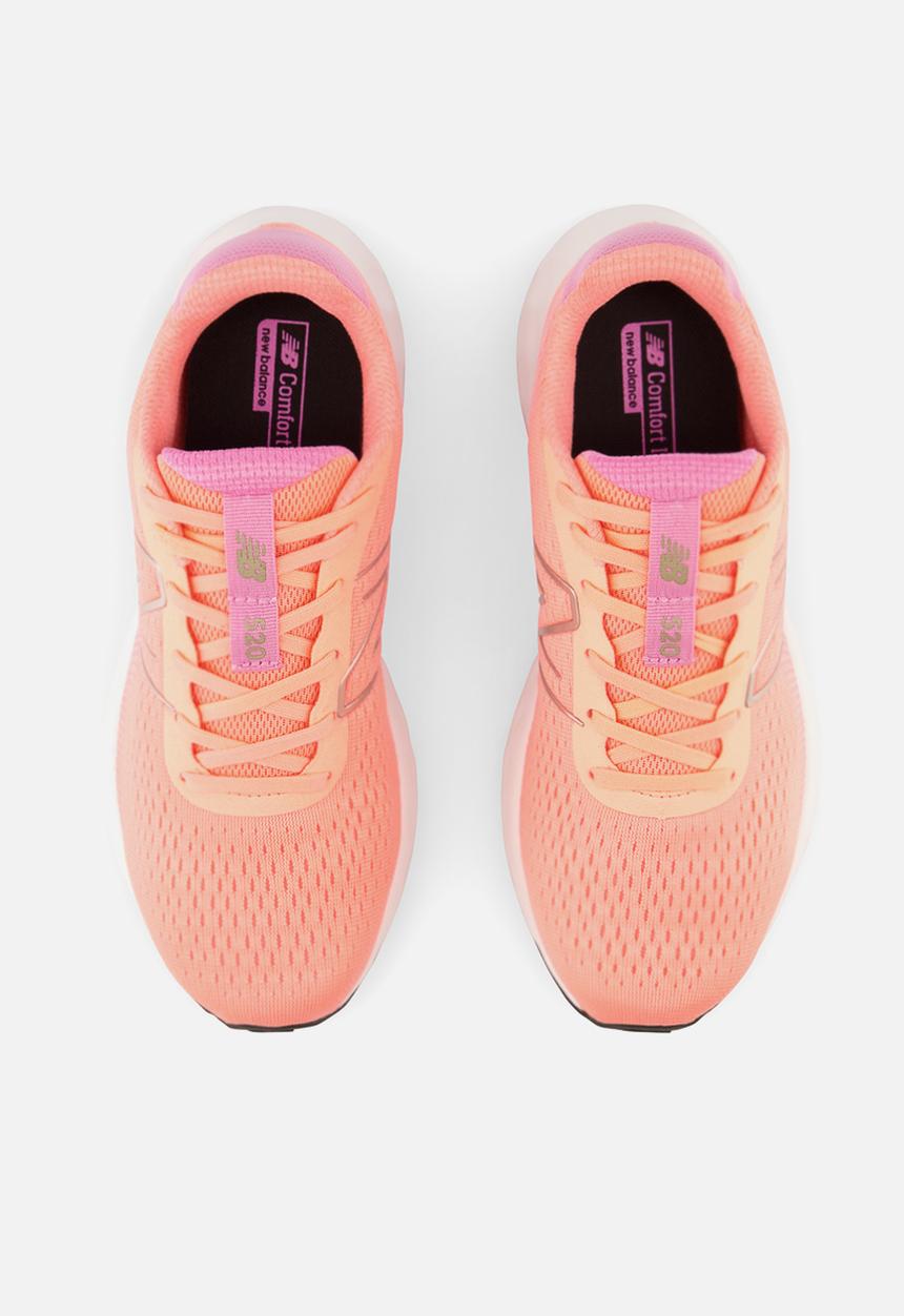 New Balance  - 520 V8