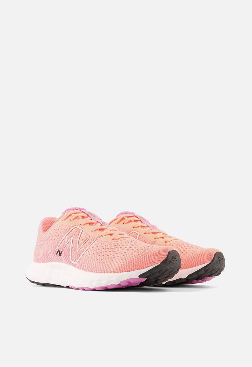 New Balance  - 520 V8