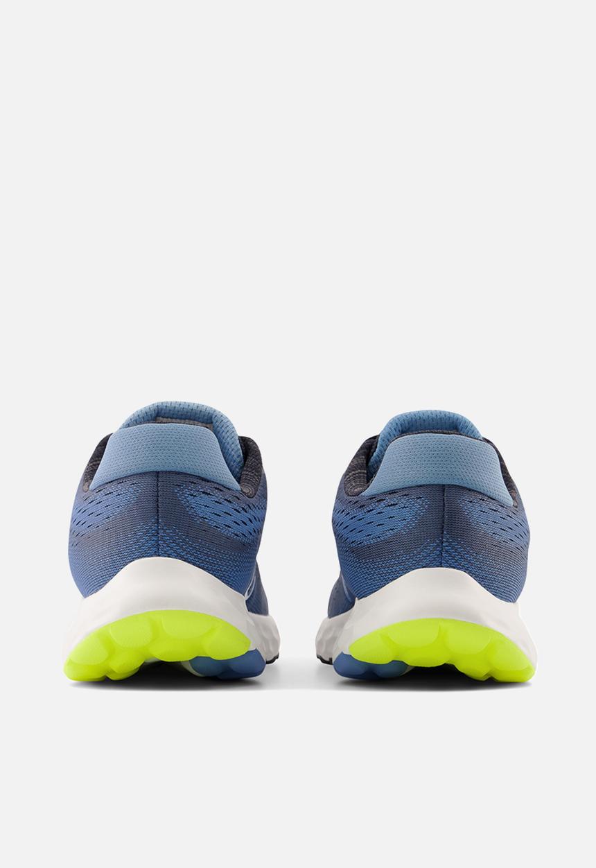 New Balance  - 520 V8 