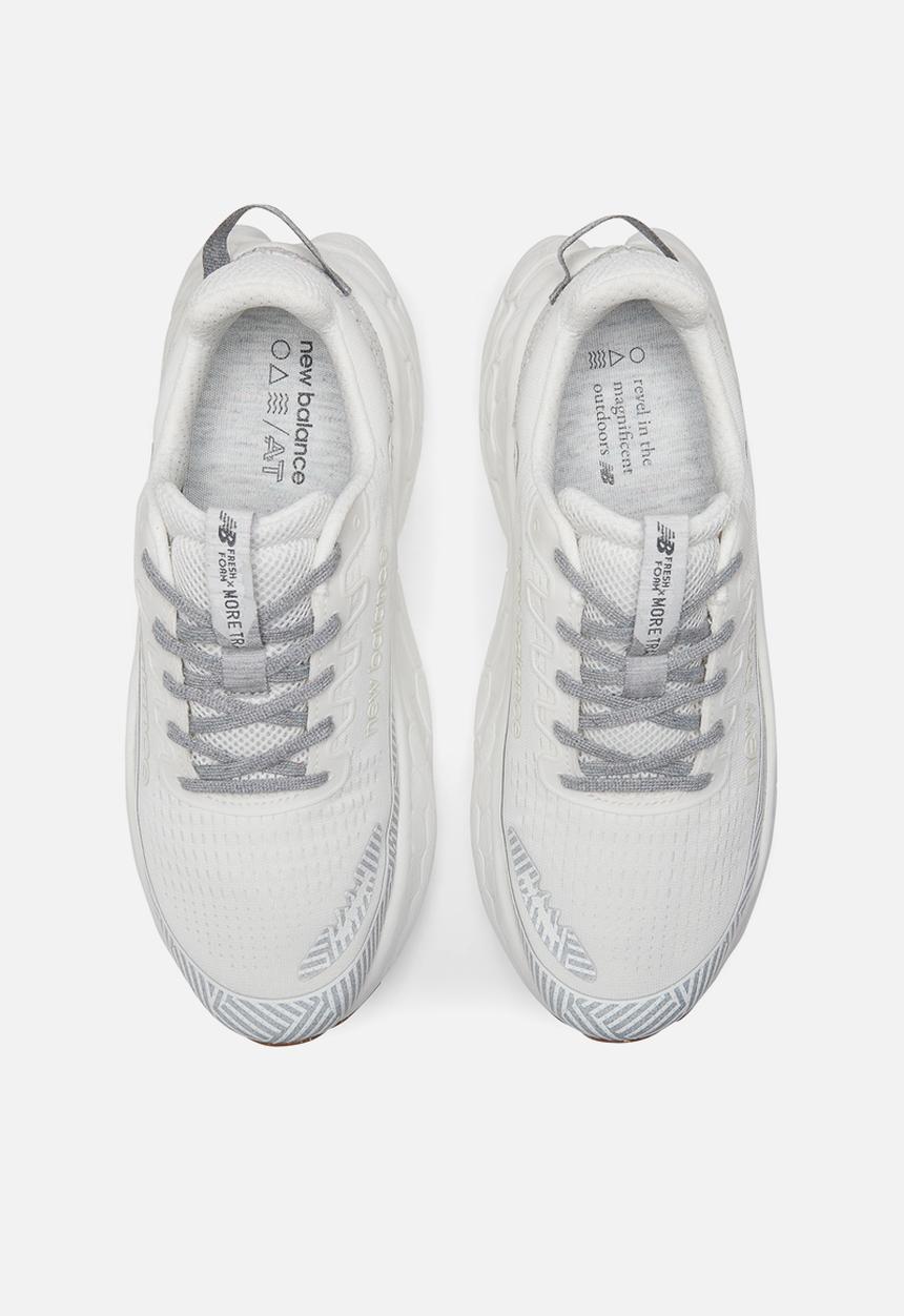 New Balance  - Fresh Foam x More Trail V3 