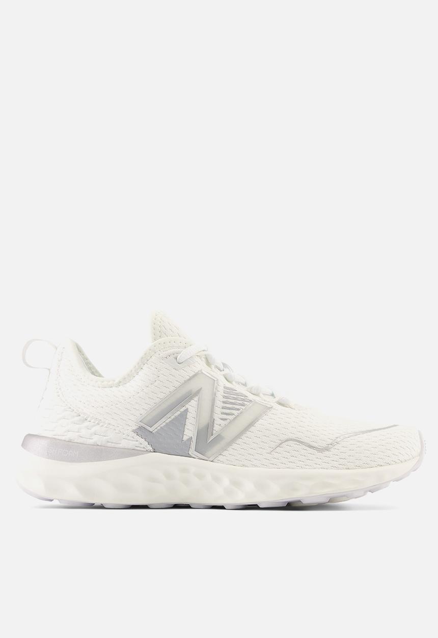 New Balance  - Fresh foam spt v4
