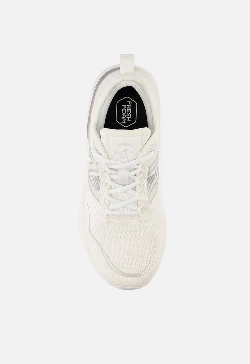New Balance  - Fresh foam spt v4