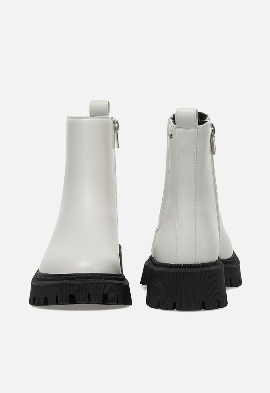 Nine West - Busen chelsea boot - off white