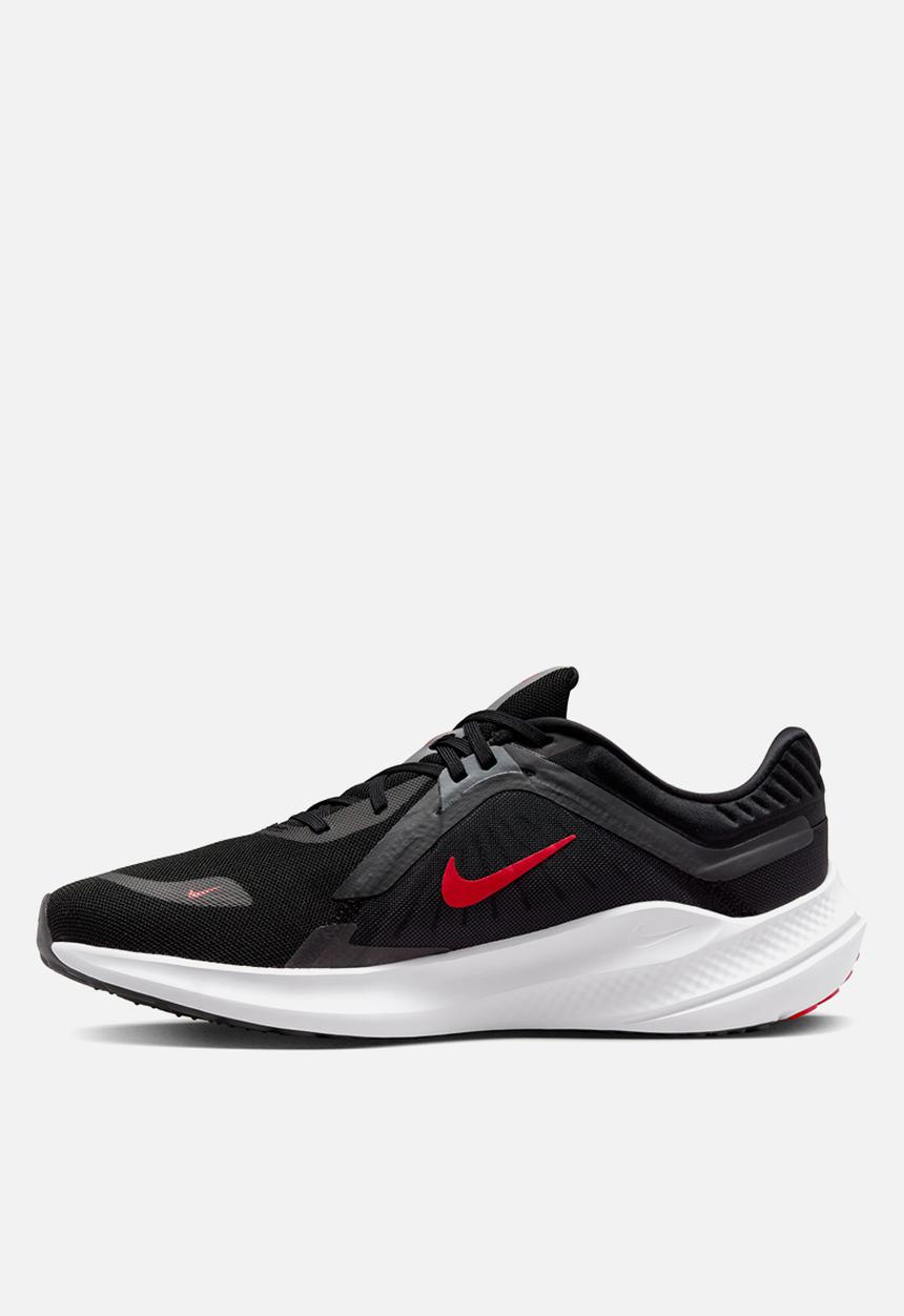 Nike - Quest 5