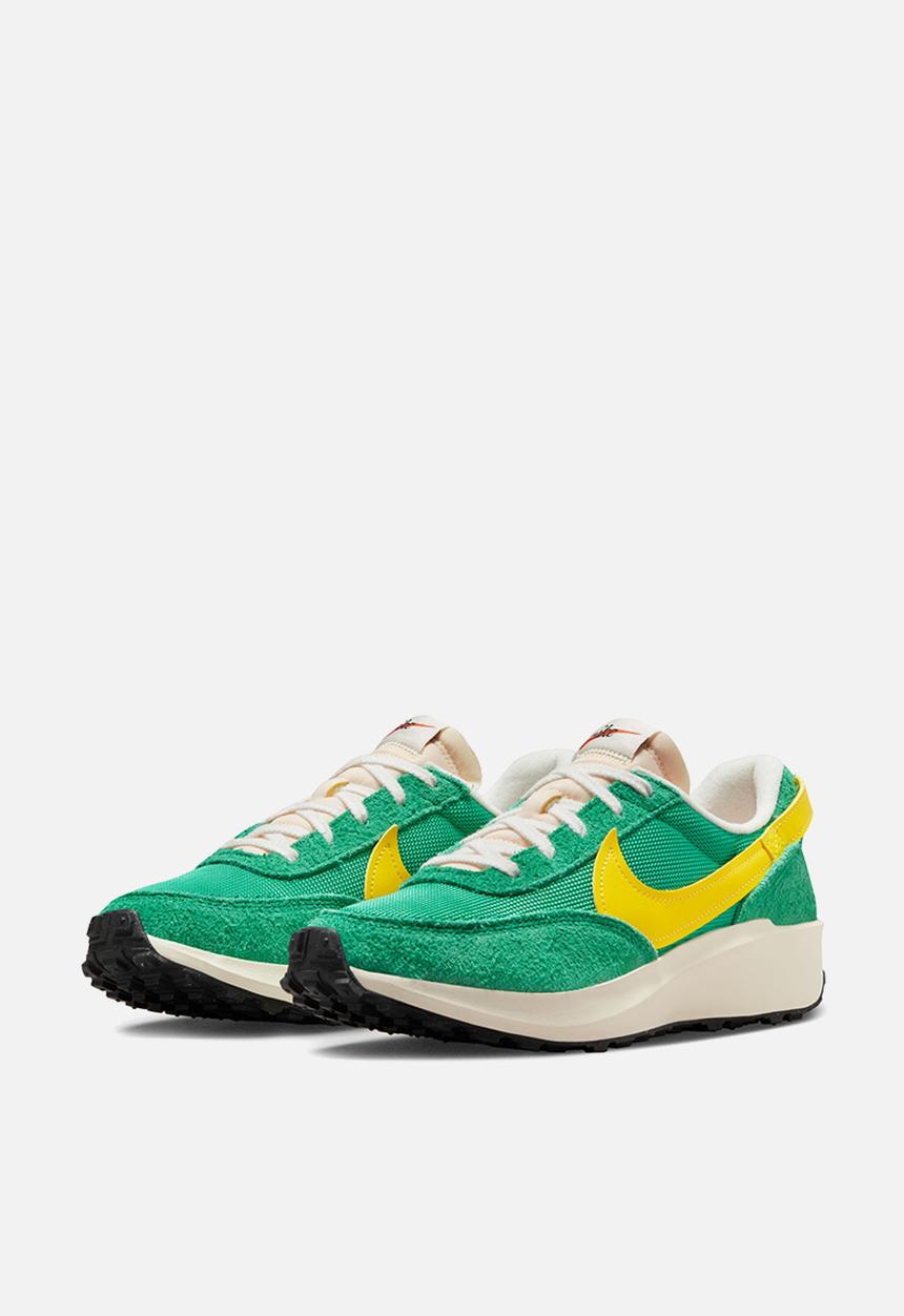 Nike - Waffle Debut