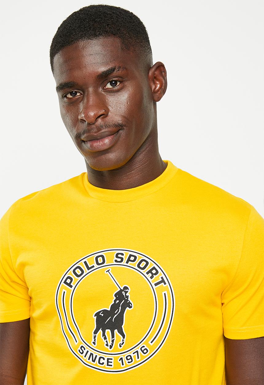 POLO - Men sport block logo short sleeve tee - mustard 