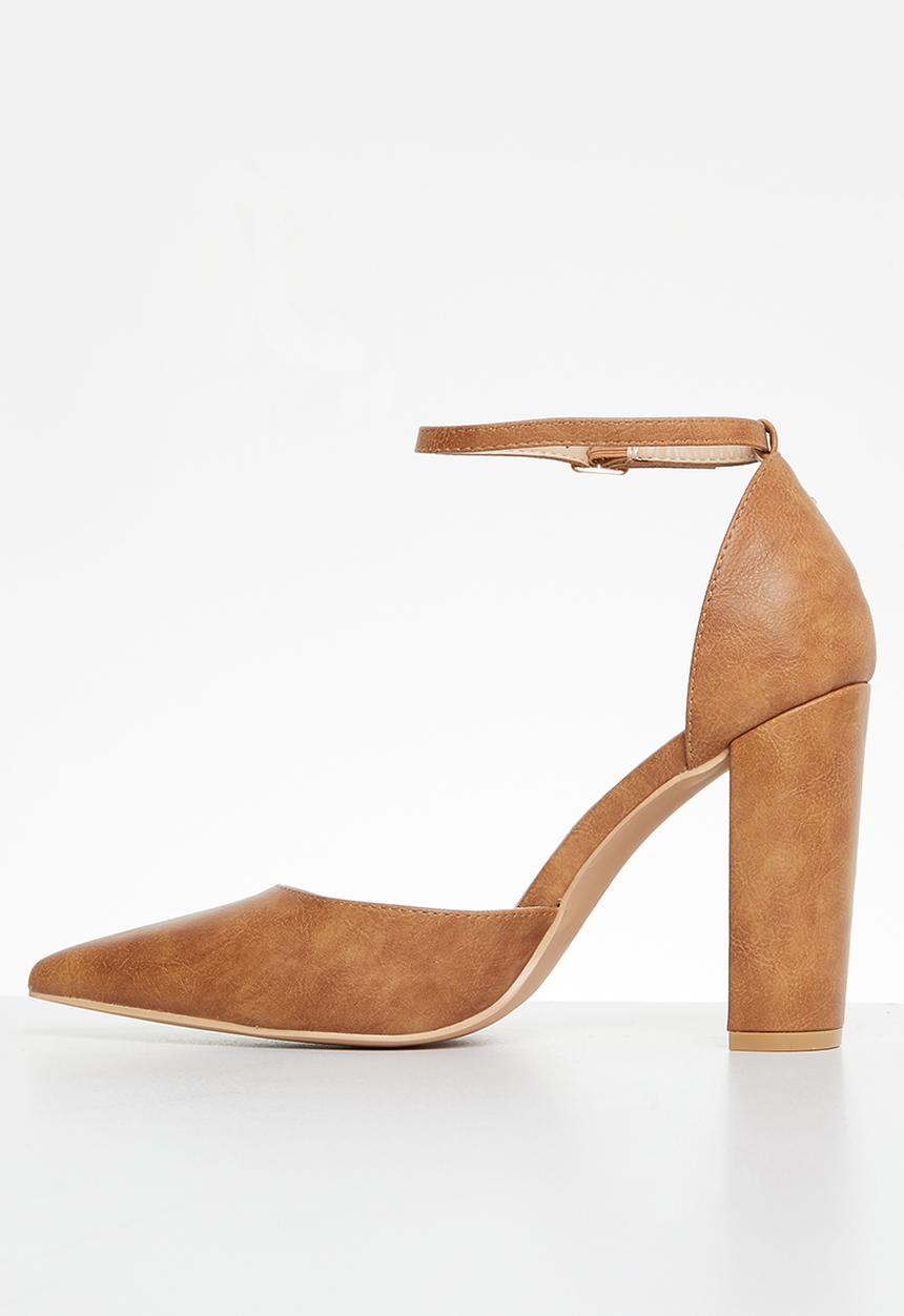 Miss Black - Criss 3 ankle strap heel - tan
