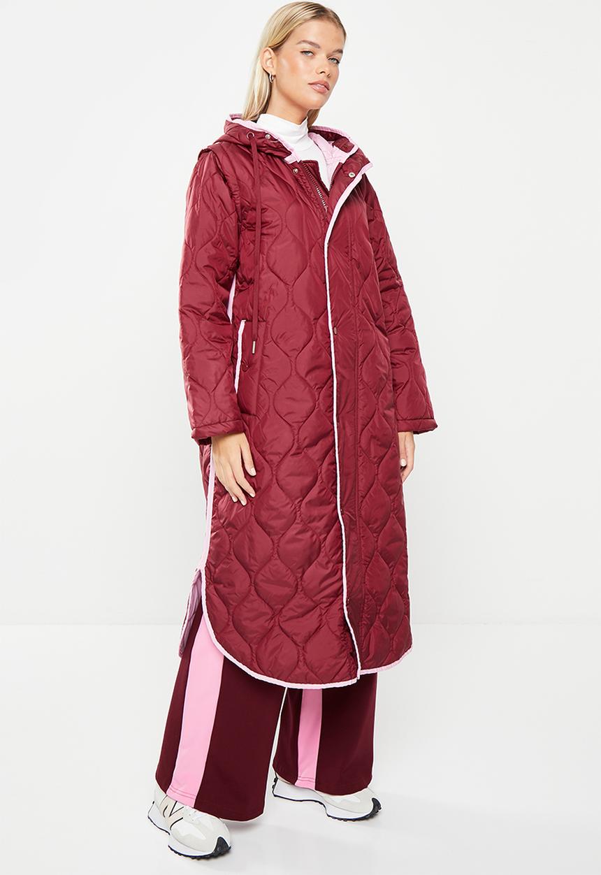 Me&B - Maxi puffer with detachable sleeves - burgundy & pink