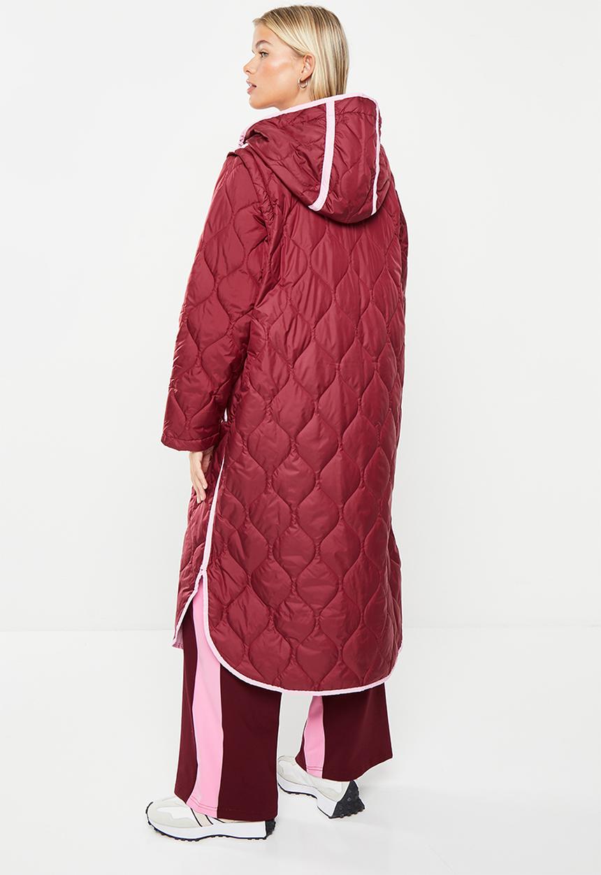Me&B - Maxi puffer with detachable sleeves - burgundy & pink