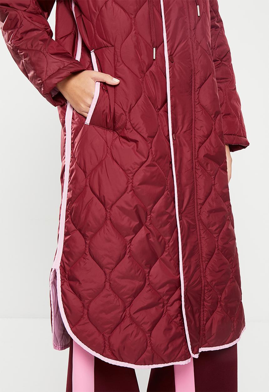 Me&B - Maxi puffer with detachable sleeves - burgundy & pink