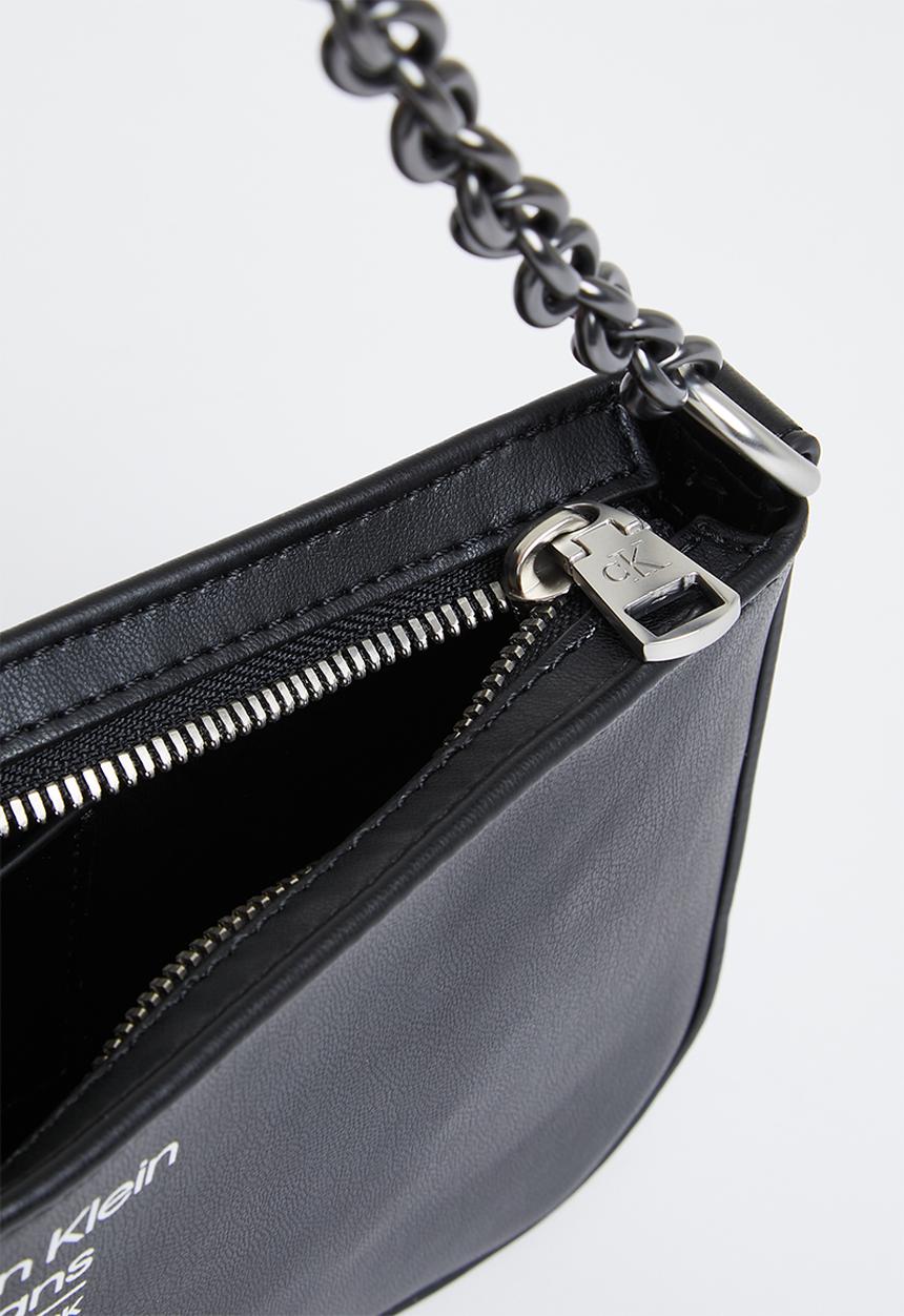 Calvin Klein - Sculpted shoulder po - black