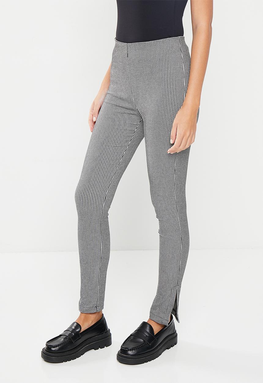 Me&B - Houndstooth Slit flare knit tregging - black & white