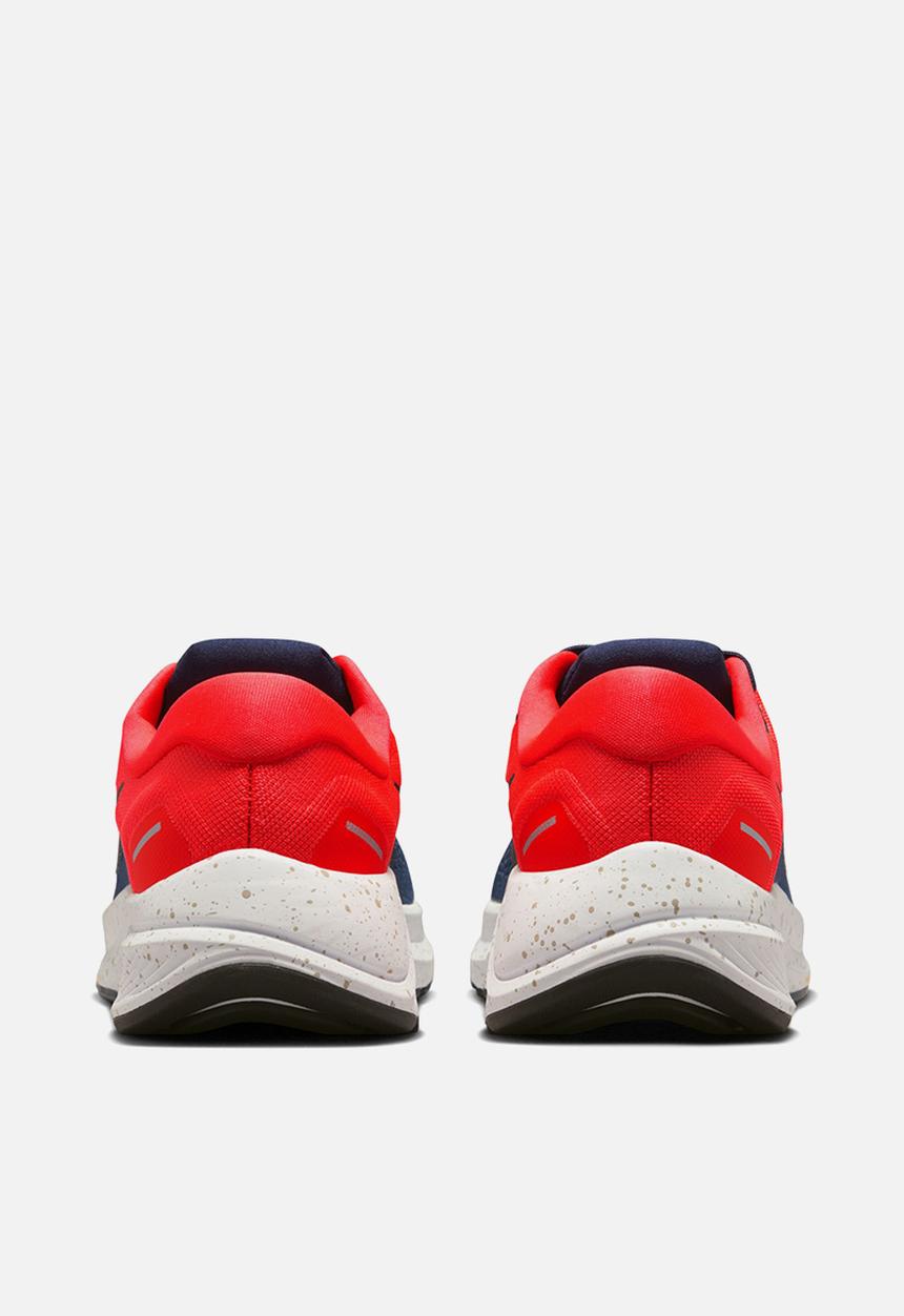 Nike - Nike Structure 24