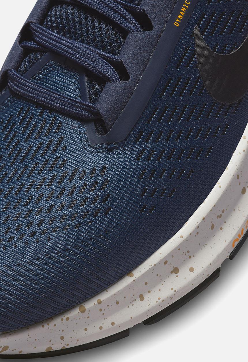 Nike - Nike Structure 24