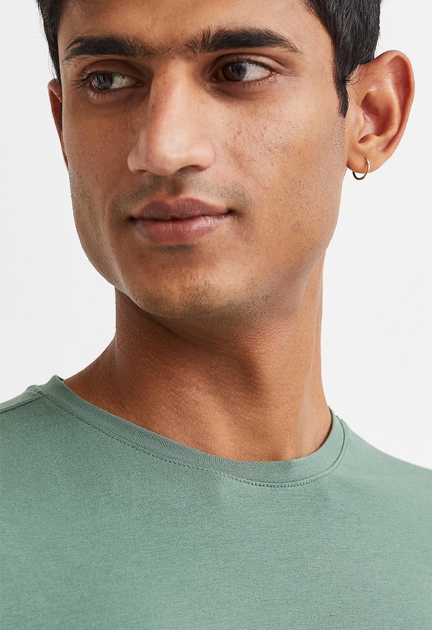 H&M - Slim fit round-necked T-shirt - sage green