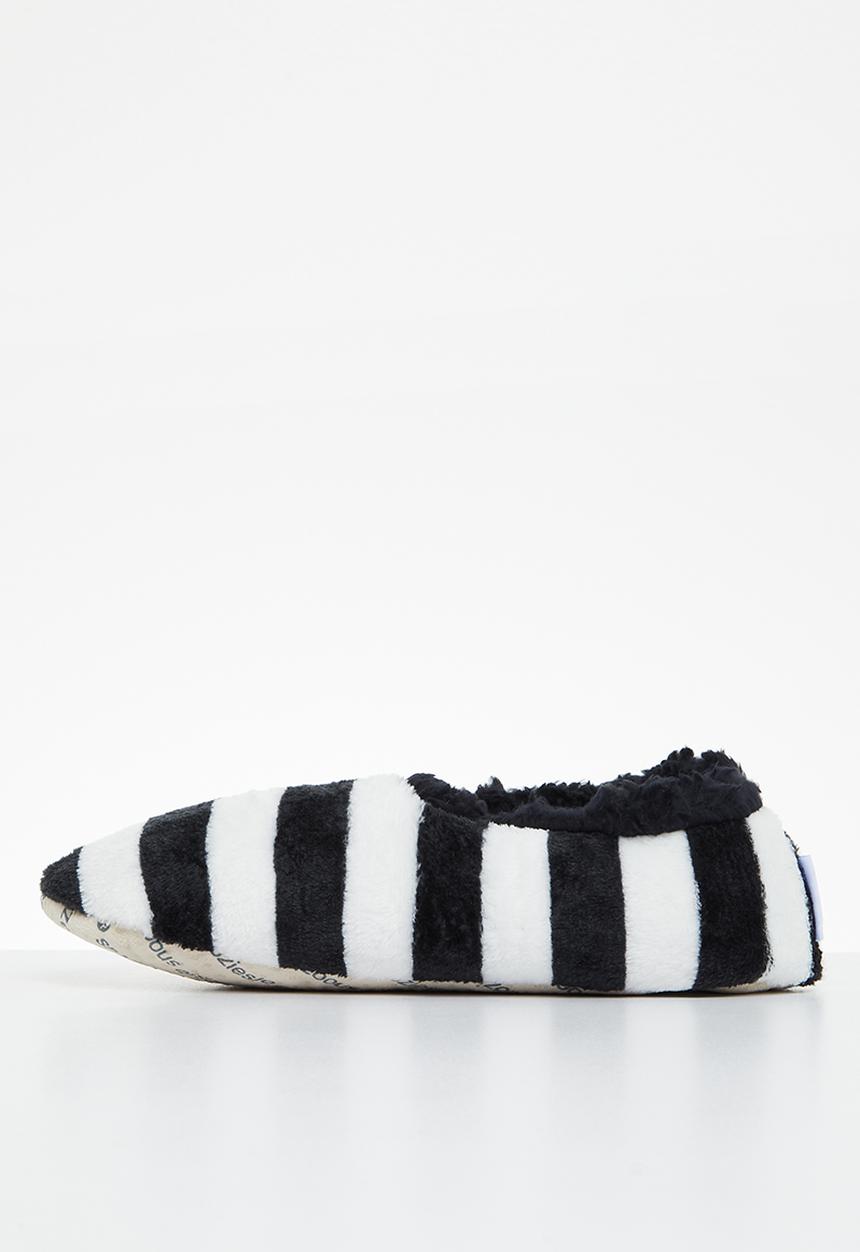 snoozies!® - Positive negative 2 slipper - black & white