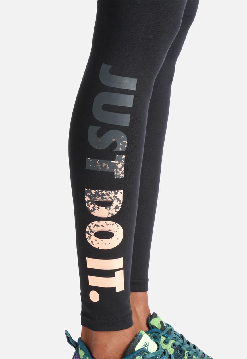 Nike - Nike Leg-A-See
