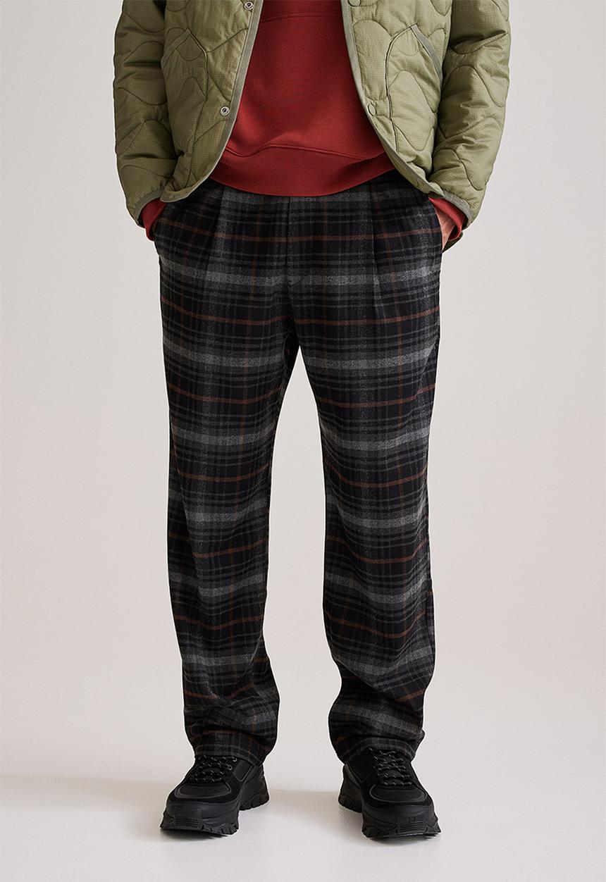 H&M - Relaxed fit wool-blend twill trousers - brown& black checked