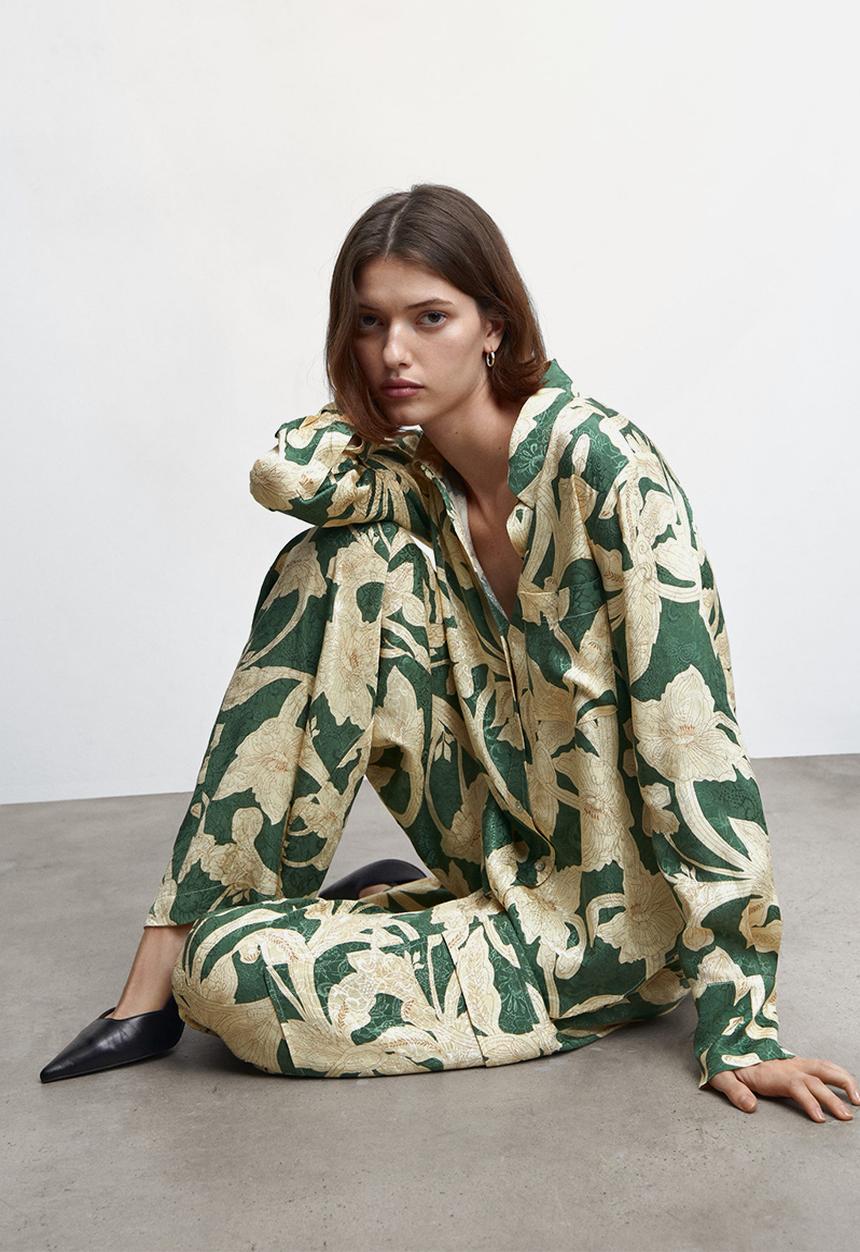 MANGO - Trousers cammo - green
