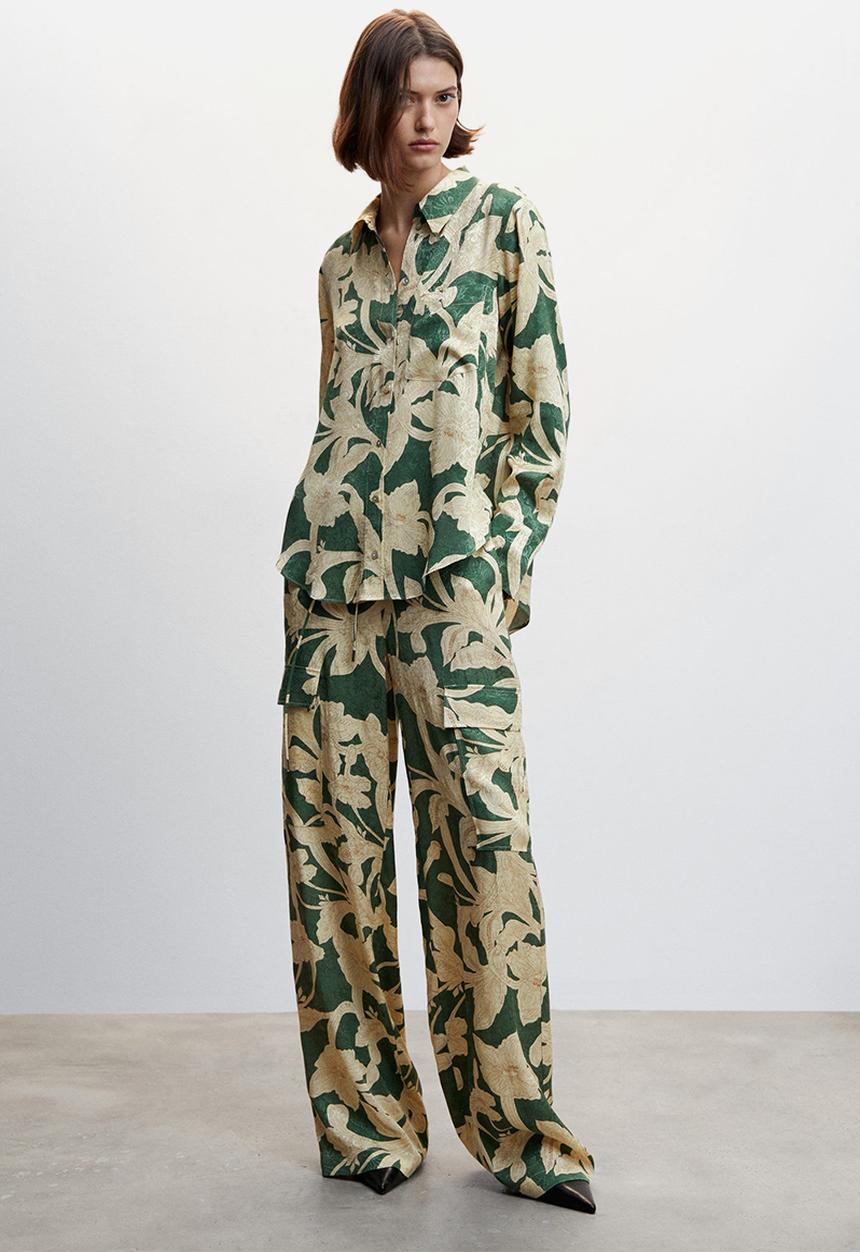 MANGO - Trousers cammo - green