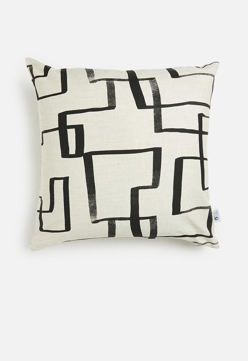 Sixth Floor - Kira cushion cover - black