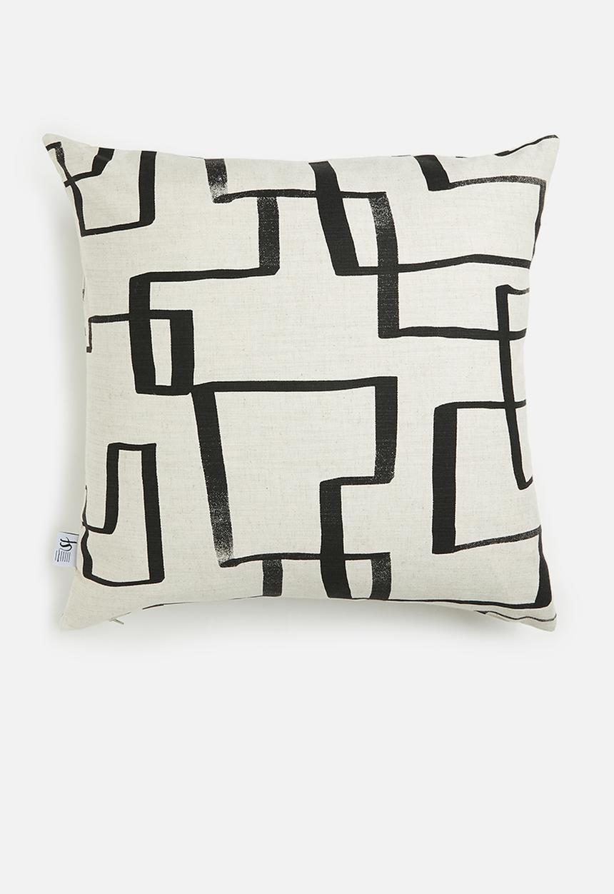 Sixth Floor - Kira cushion cover - black