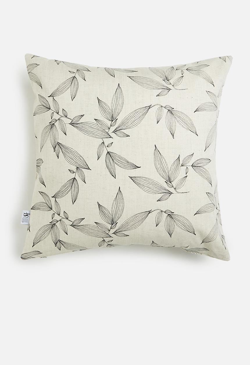 Sixth Floor - Sato cushion cover - black & neutral 