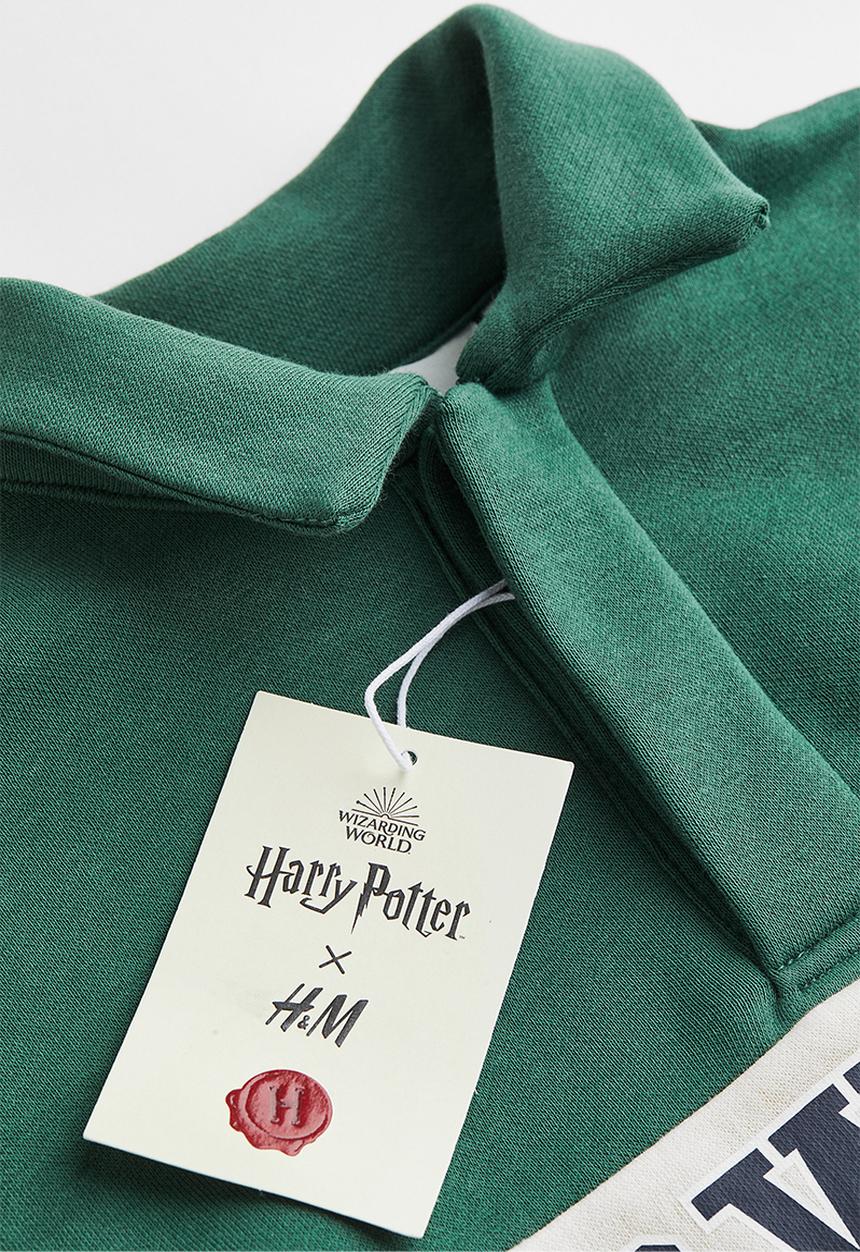H&M - Collared sweatshirt with a print motif - green/hogwarts